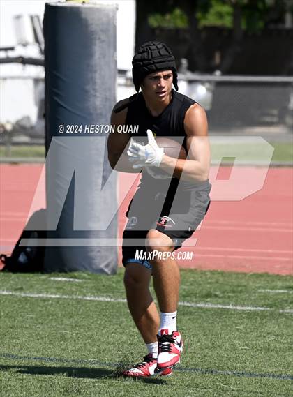 Thumbnail 3 in San Clemente vs. Corona del Mar (Brave 8 Invitational) photogallery.