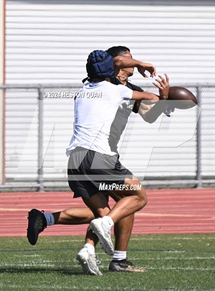 Thumbnail 2 in San Clemente vs. Corona del Mar (Brave 8 Invitational) photogallery.