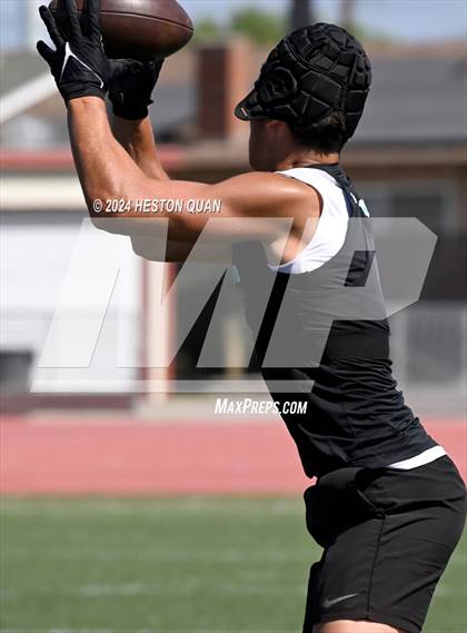 Thumbnail 1 in San Clemente vs. Corona del Mar (Brave 8 Invitational) photogallery.