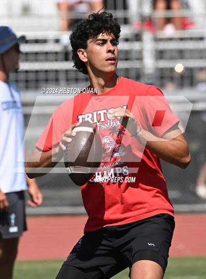 Thumbnail 2 in San Clemente vs. Corona del Mar (Brave 8 Invitational) photogallery.