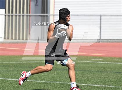 Thumbnail 2 in San Clemente vs. Corona del Mar (Brave 8 Invitational) photogallery.
