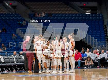Thumbnail 2 in Fairfield vs Holliday (UIL 2A Basketball State final) photogallery.