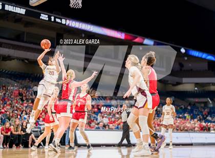 Thumbnail 1 in Fairfield vs Holliday (UIL 2A Basketball State final) photogallery.