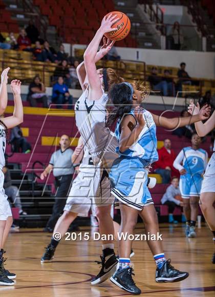 Thumbnail 3 in New Way Christian Academy vs. Archer City (Fantasy of Lights) photogallery.