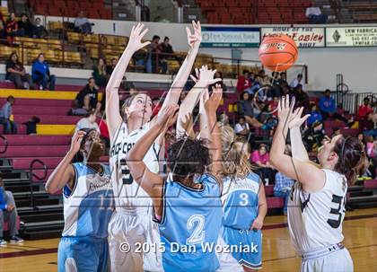 Thumbnail 3 in New Way Christian Academy vs. Archer City (Fantasy of Lights) photogallery.