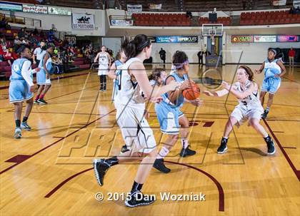 Thumbnail 2 in New Way Christian Academy vs. Archer City (Fantasy of Lights) photogallery.