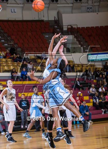 Thumbnail 3 in New Way Christian Academy vs. Archer City (Fantasy of Lights) photogallery.