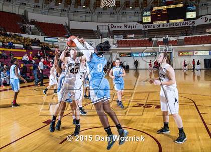 Thumbnail 2 in New Way Christian Academy vs. Archer City (Fantasy of Lights) photogallery.