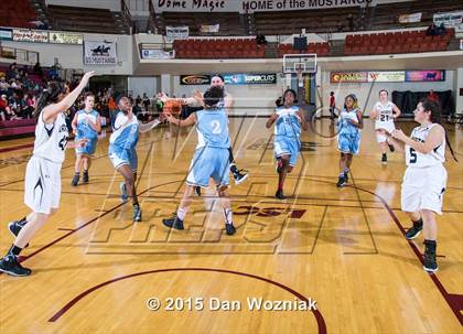 Thumbnail 1 in New Way Christian Academy vs. Archer City (Fantasy of Lights) photogallery.