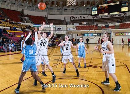 Thumbnail 3 in New Way Christian Academy vs. Archer City (Fantasy of Lights) photogallery.