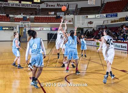 Thumbnail 3 in New Way Christian Academy vs. Archer City (Fantasy of Lights) photogallery.