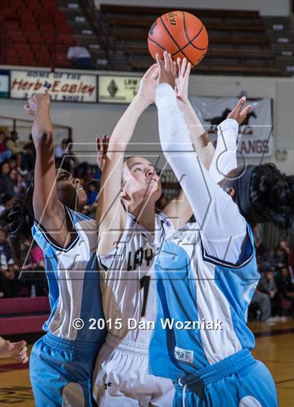 Thumbnail 3 in New Way Christian Academy vs. Archer City (Fantasy of Lights) photogallery.