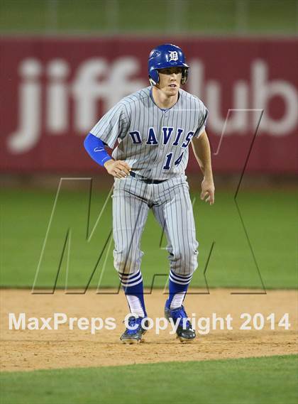 Thumbnail 3 in Jesuit vs. Davis (@Raley field) photogallery.