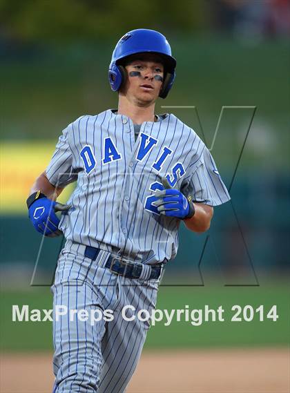 Thumbnail 3 in Jesuit vs. Davis (@Raley field) photogallery.