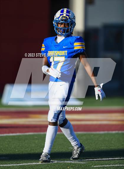 Thumbnail 2 in La Jolla Country Day vs. Grossmont (CIF SD D3 Championship) photogallery.