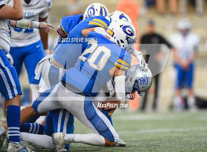 Thumbnail 1 in La Jolla Country Day vs. Grossmont (CIF SD D3 Championship) photogallery.