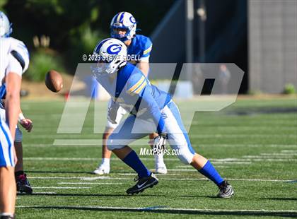 Thumbnail 3 in La Jolla Country Day vs. Grossmont (CIF SD D3 Championship) photogallery.