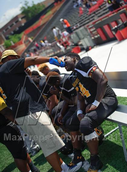 Thumbnail 2 in Friendship Collegiate Academy vs. St. Frances Academy photogallery.