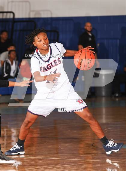 Thumbnail 3 in Brennan vs. Dawson (McDonald's Texas Invitational) photogallery.