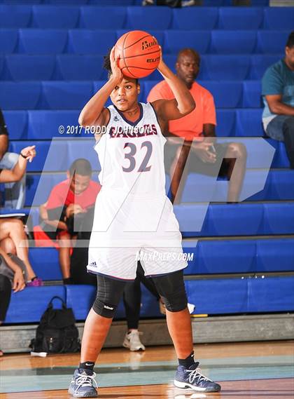 Thumbnail 1 in Brennan vs. Dawson (McDonald's Texas Invitational) photogallery.