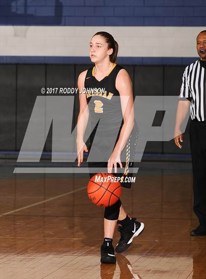 Thumbnail 2 in Brennan vs. Dawson (McDonald's Texas Invitational) photogallery.