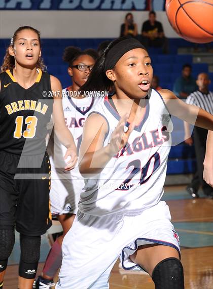 Thumbnail 1 in Brennan vs. Dawson (McDonald's Texas Invitational) photogallery.