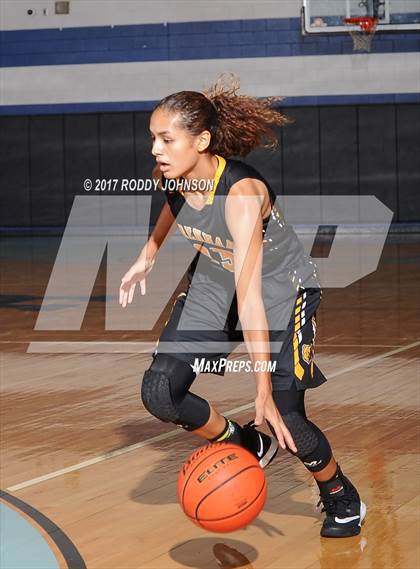 Thumbnail 3 in Brennan vs. Dawson (McDonald's Texas Invitational) photogallery.