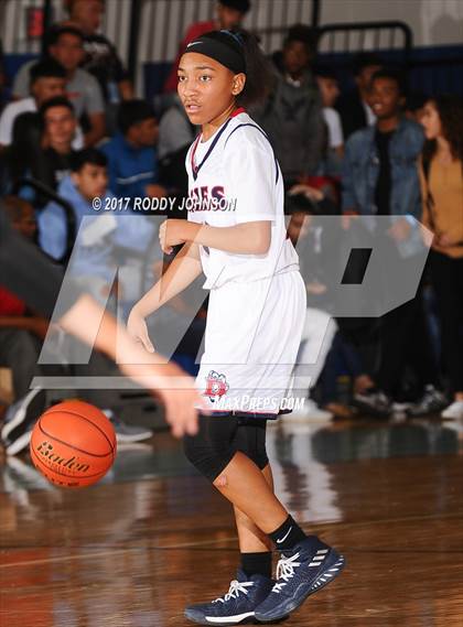 Thumbnail 1 in Brennan vs. Dawson (McDonald's Texas Invitational) photogallery.