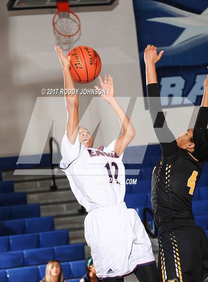 Thumbnail 3 in Brennan vs. Dawson (McDonald's Texas Invitational) photogallery.