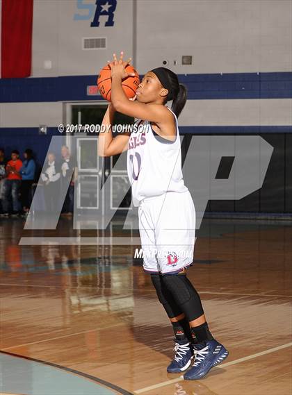 Thumbnail 2 in Brennan vs. Dawson (McDonald's Texas Invitational) photogallery.