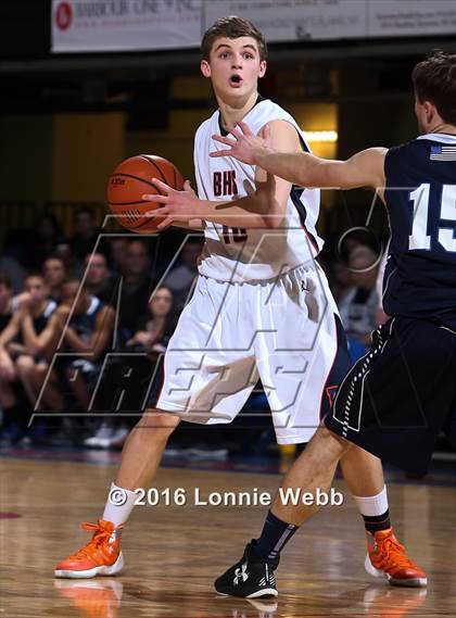 Thumbnail 3 in Briarcliff vs Putnam Valley (Section 1 Class B Final) photogallery.