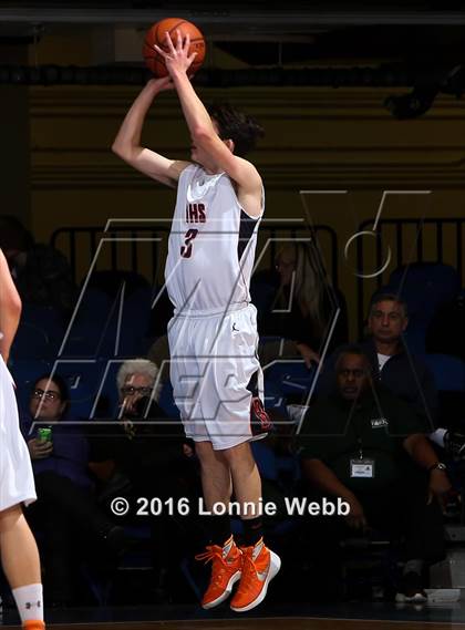 Thumbnail 1 in Briarcliff vs Putnam Valley (Section 1 Class B Final) photogallery.