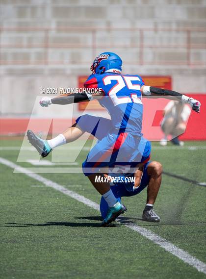 Thumbnail 2 in Serra vs. American Fork (Honor Bowl) photogallery.