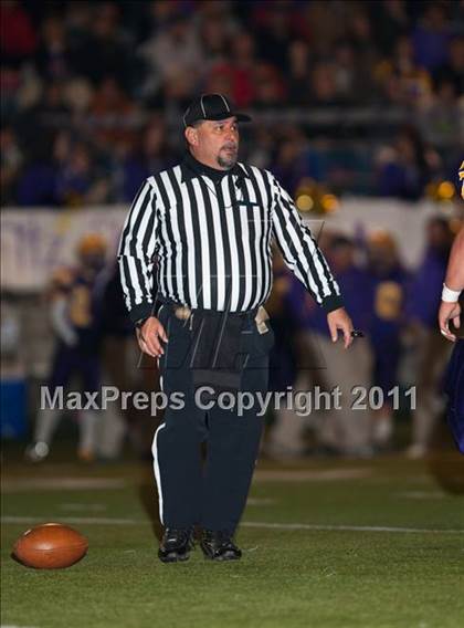 Thumbnail 1 in Hilmar vs. Escalon (CIF SJS D4 Final) photogallery.