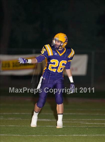 Thumbnail 2 in Hilmar vs. Escalon (CIF SJS D4 Final) photogallery.