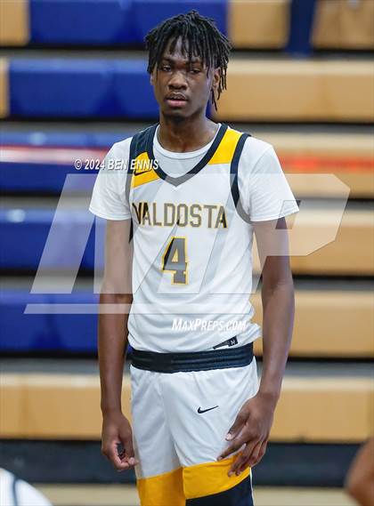 Thumbnail 1 in Walker vs. Valdosta (Lemon Street Classic) photogallery.