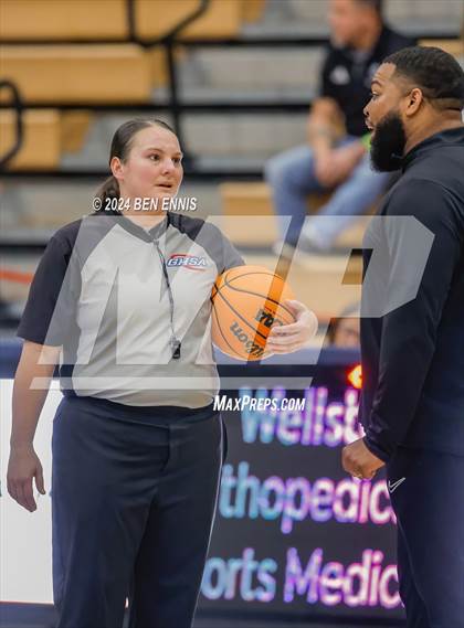 Thumbnail 3 in Walker vs. Valdosta (Lemon Street Classic) photogallery.