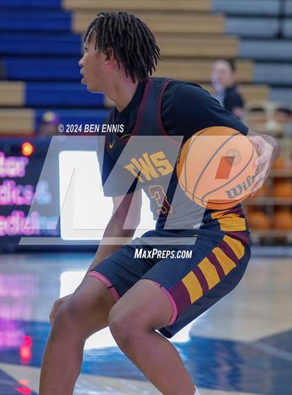 Thumbnail 3 in Walker vs. Valdosta (Lemon Street Classic) photogallery.
