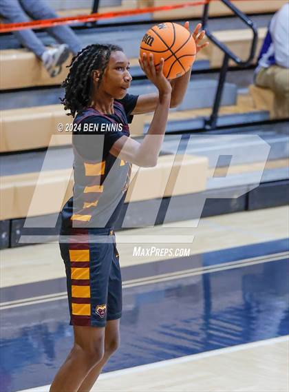 Thumbnail 1 in Walker vs. Valdosta (Lemon Street Classic) photogallery.