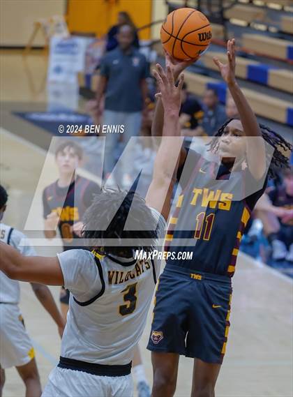 Thumbnail 1 in Walker vs. Valdosta (Lemon Street Classic) photogallery.