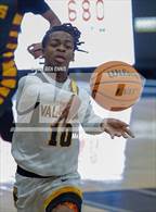 Photo from the gallery "Walker vs. Valdosta (Lemon Street Classic)"