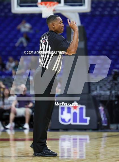 Thumbnail 2 in Liberty vs. Cooper (UIL 5A Basketball State Final) photogallery.