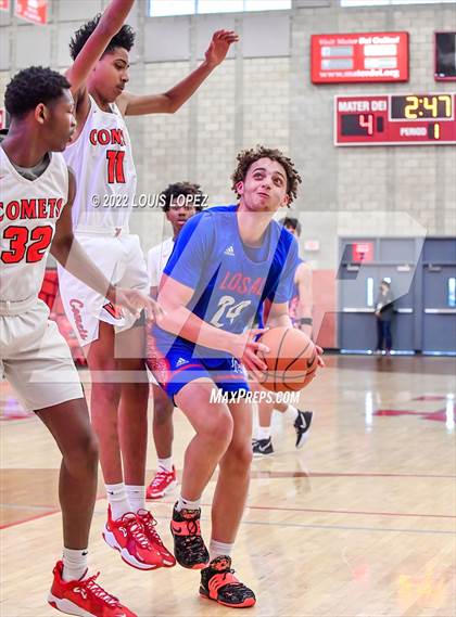 Thumbnail 3 in Los Alamitos vs. Westchester photogallery.