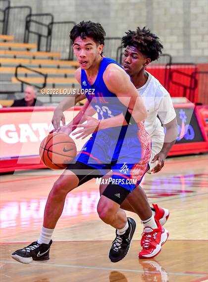 Thumbnail 3 in Los Alamitos vs. Westchester photogallery.