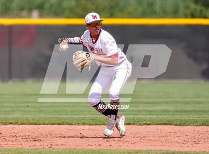 Thumbnail 2 in Xavier @ Linn-Mar photogallery.