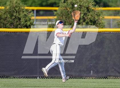 Thumbnail 3 in Xavier @ Linn-Mar photogallery.