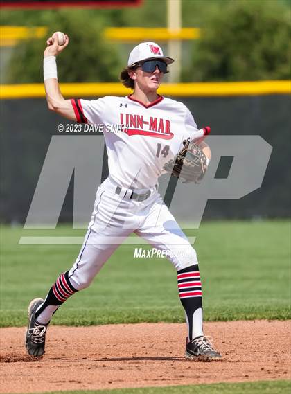 Thumbnail 1 in Xavier @ Linn-Mar photogallery.