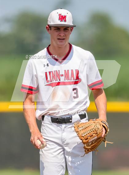 Thumbnail 2 in Xavier @ Linn-Mar photogallery.