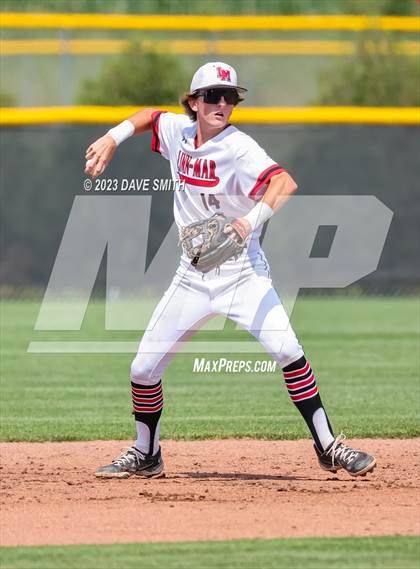 Thumbnail 1 in Xavier @ Linn-Mar photogallery.