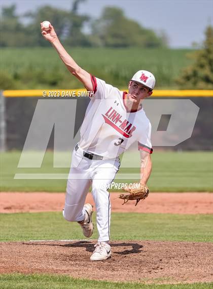 Thumbnail 2 in Xavier @ Linn-Mar photogallery.